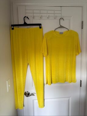 ICI Women's Yellow Velvet Pajama Set - Short Sleeve Top & Leggings